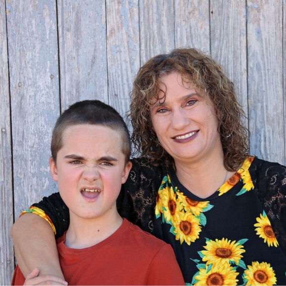 Meet your Posher, Kellie - Picture 2 of 2